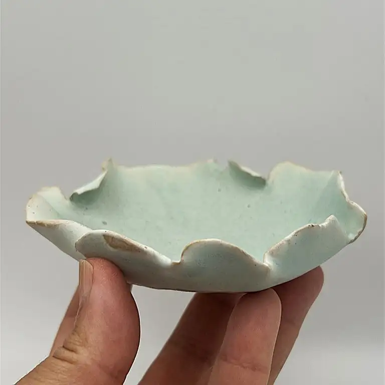 Coupelle dentelee à bijoux coquillage collection Nereia par hirunda ceramic